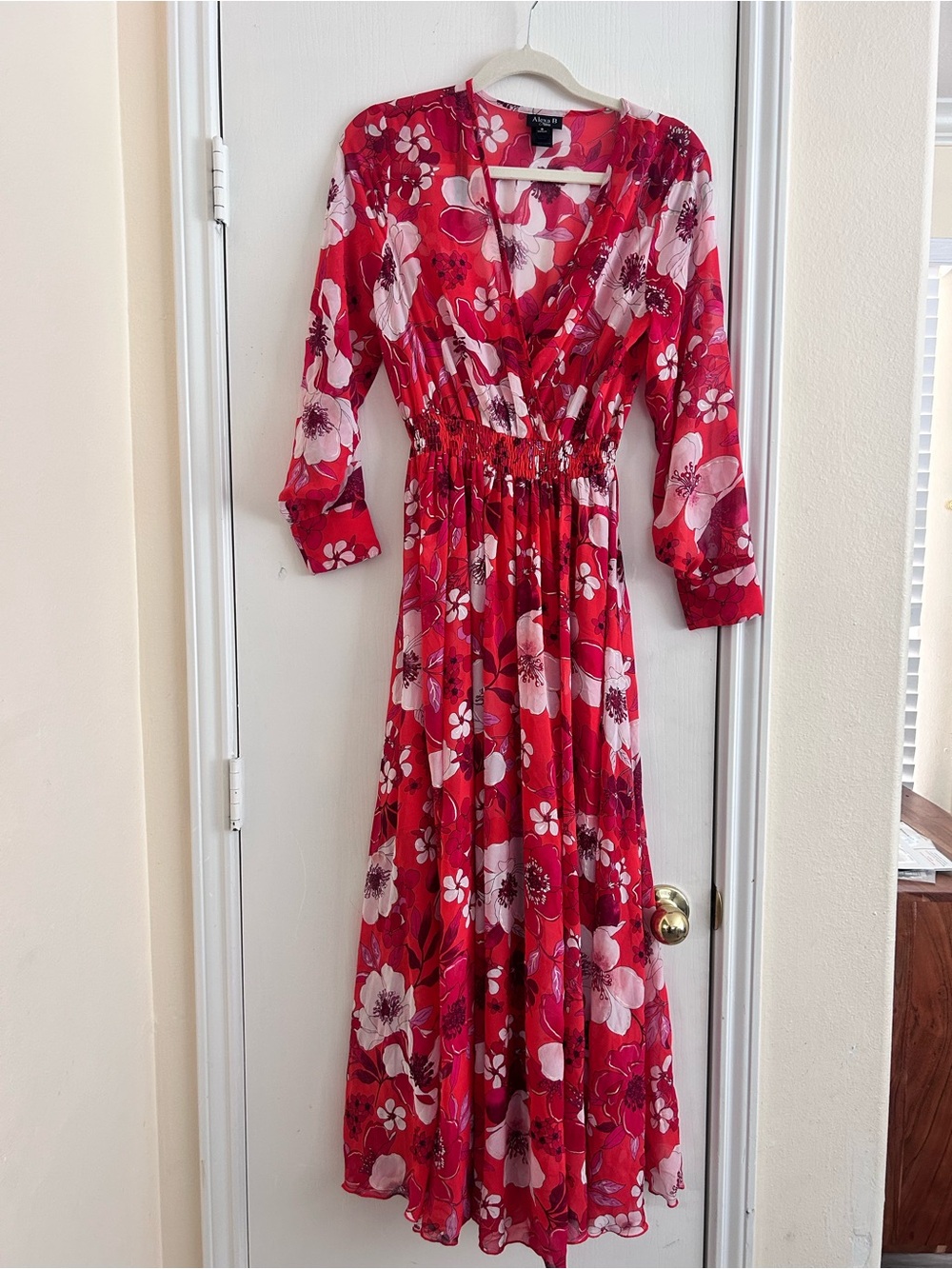 Floral Red Size 6 Long Sleeve Maxi Dress - Stretchable dress